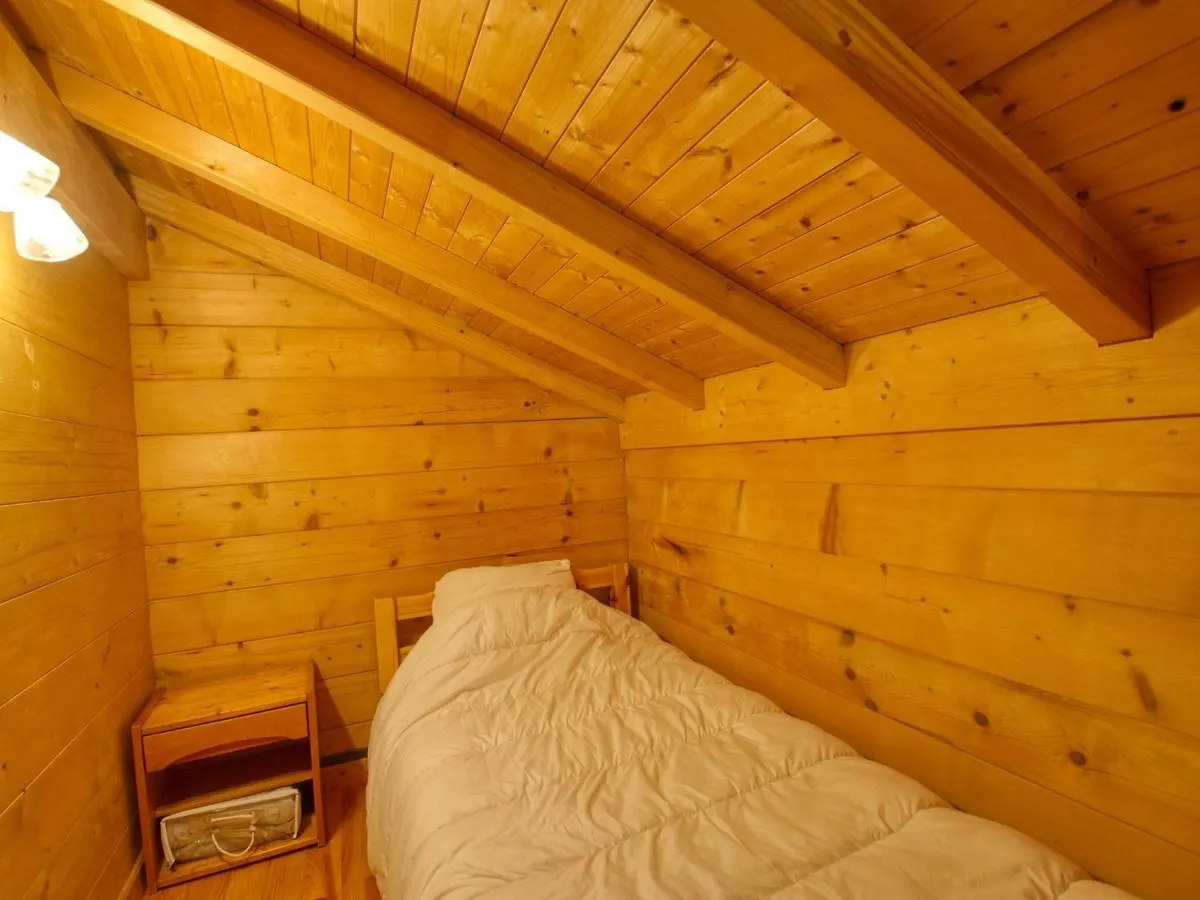 Chalet Paisible A Morillon Avec Jacuzzi Et Proche Des Pistes Skiables - Fr-1-642-66